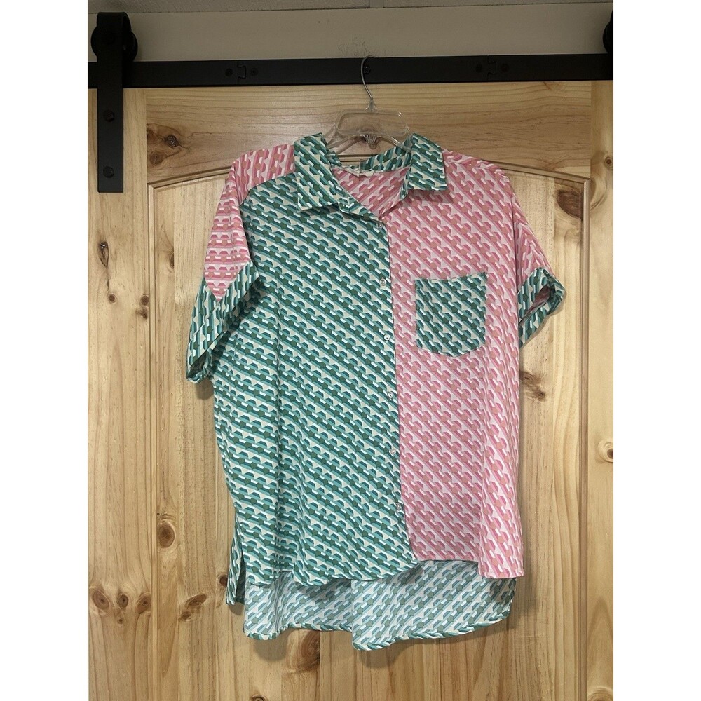 Entro Women’s Short Sleeve Top Split Panel Pink Green Geometric Print Buttons L